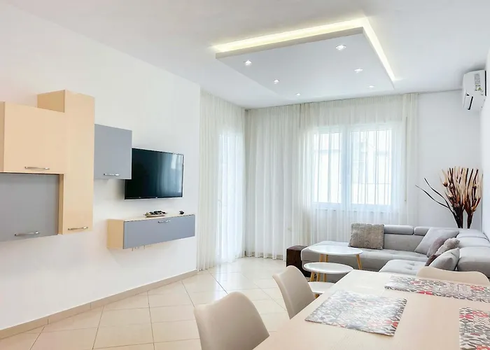 Korabi Luk 695