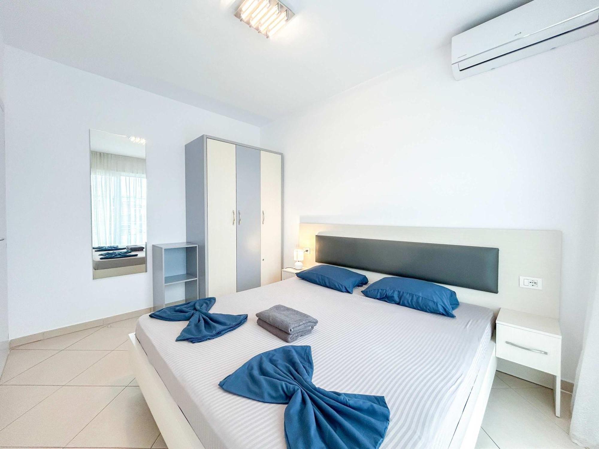 Korabi Luk 695 * Durrës
