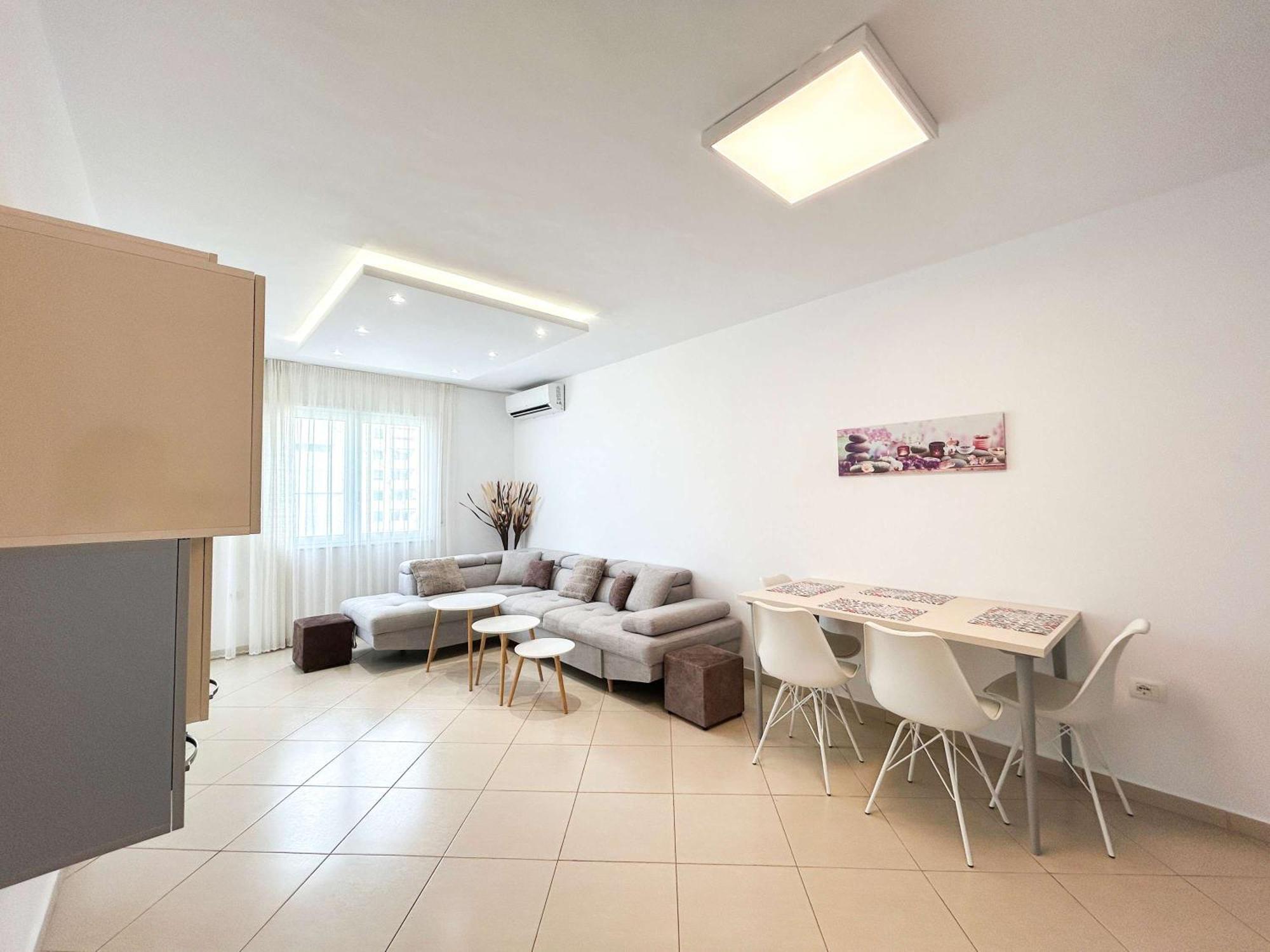 Apartment Korabi Luk 695