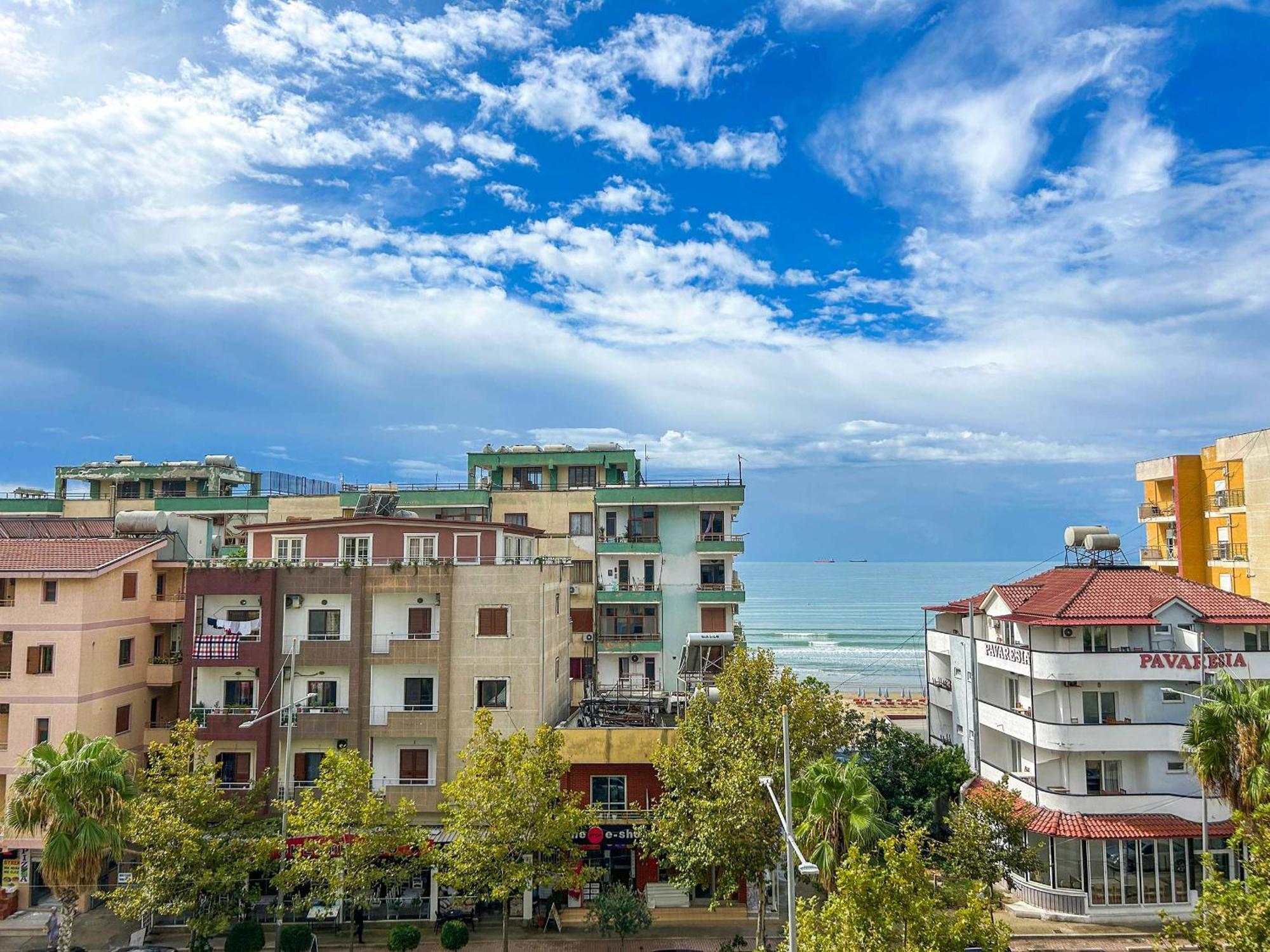 Apartment Korabi Luk 695 *