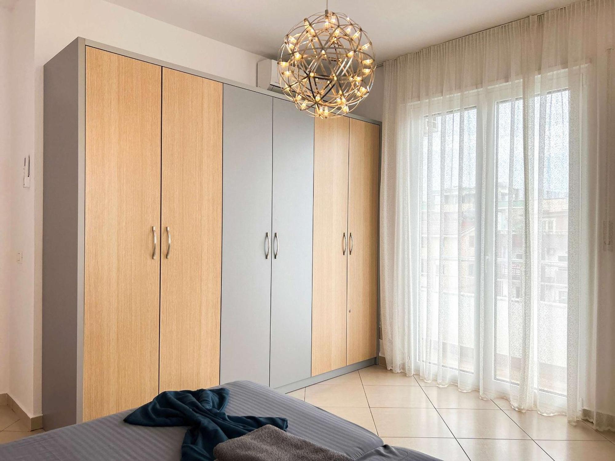 Korabi Luk 695 * Durrës