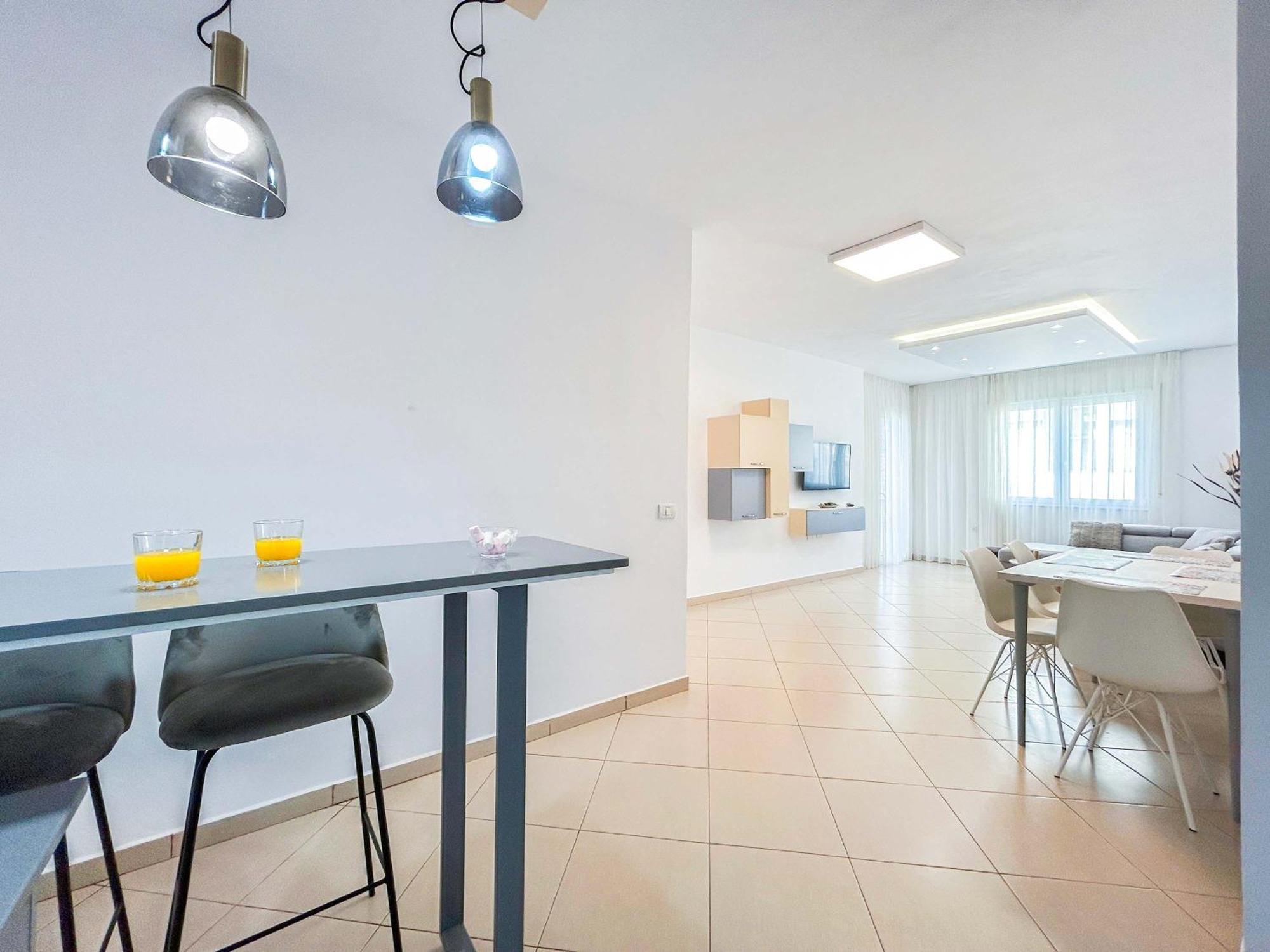 Korabi Luk 695 Apartment *