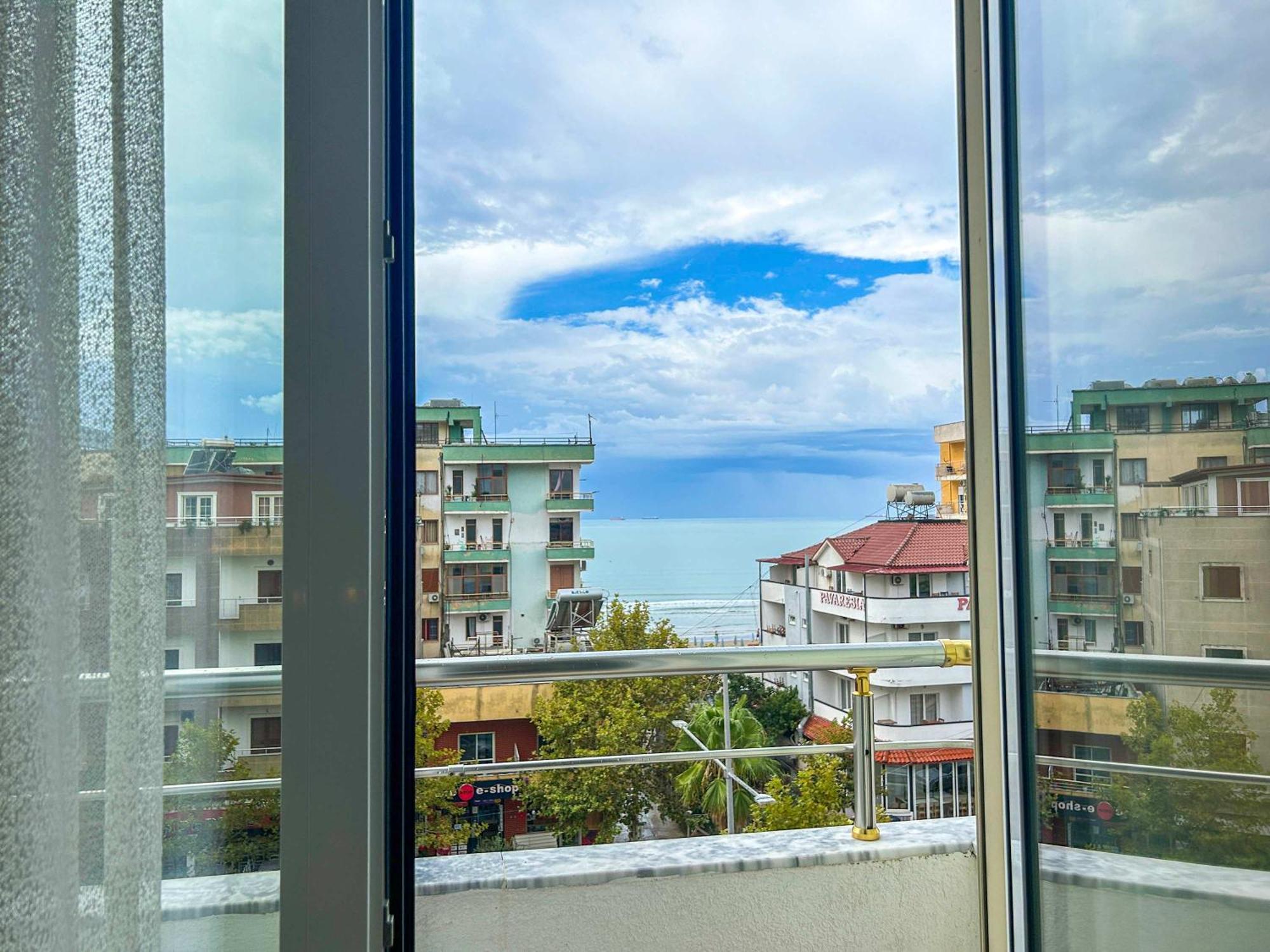 Apartment Korabi Luk 695 *