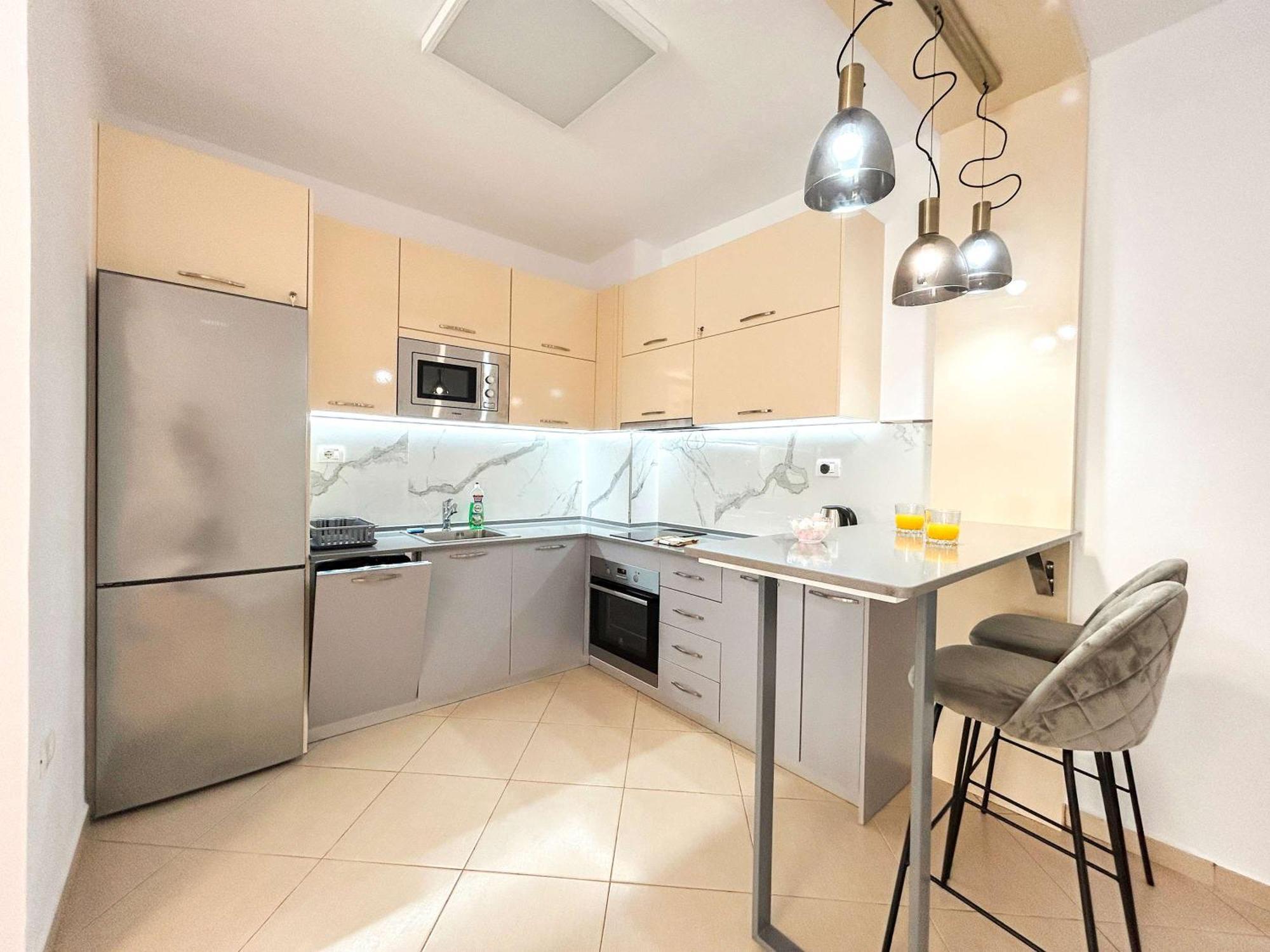 Korabi Luk 695 Apartment *