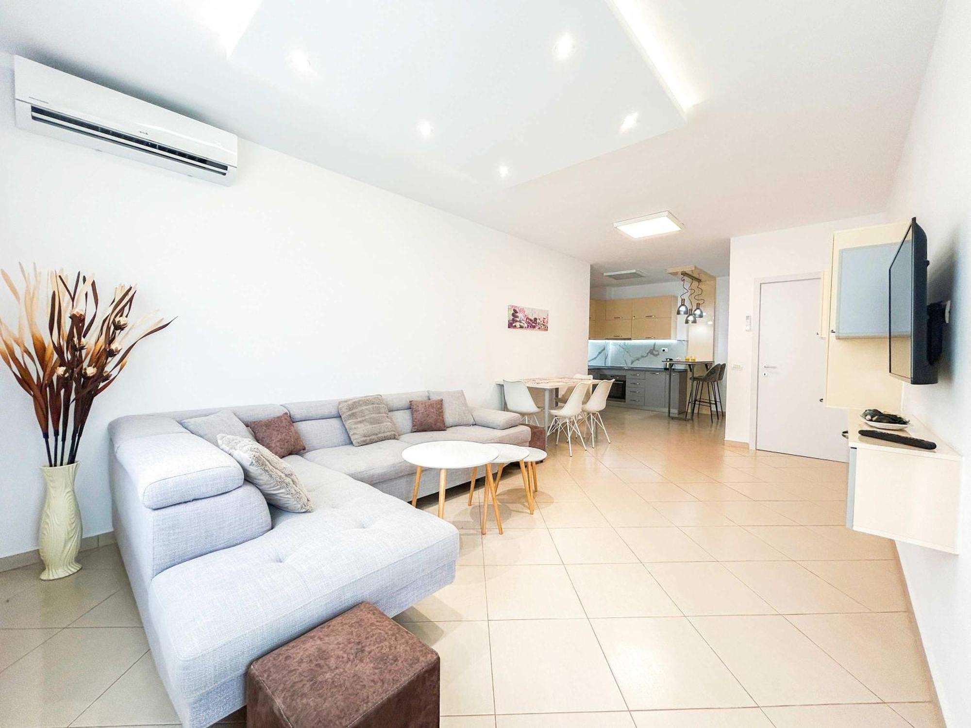 Korabi Luk 695 Apartment