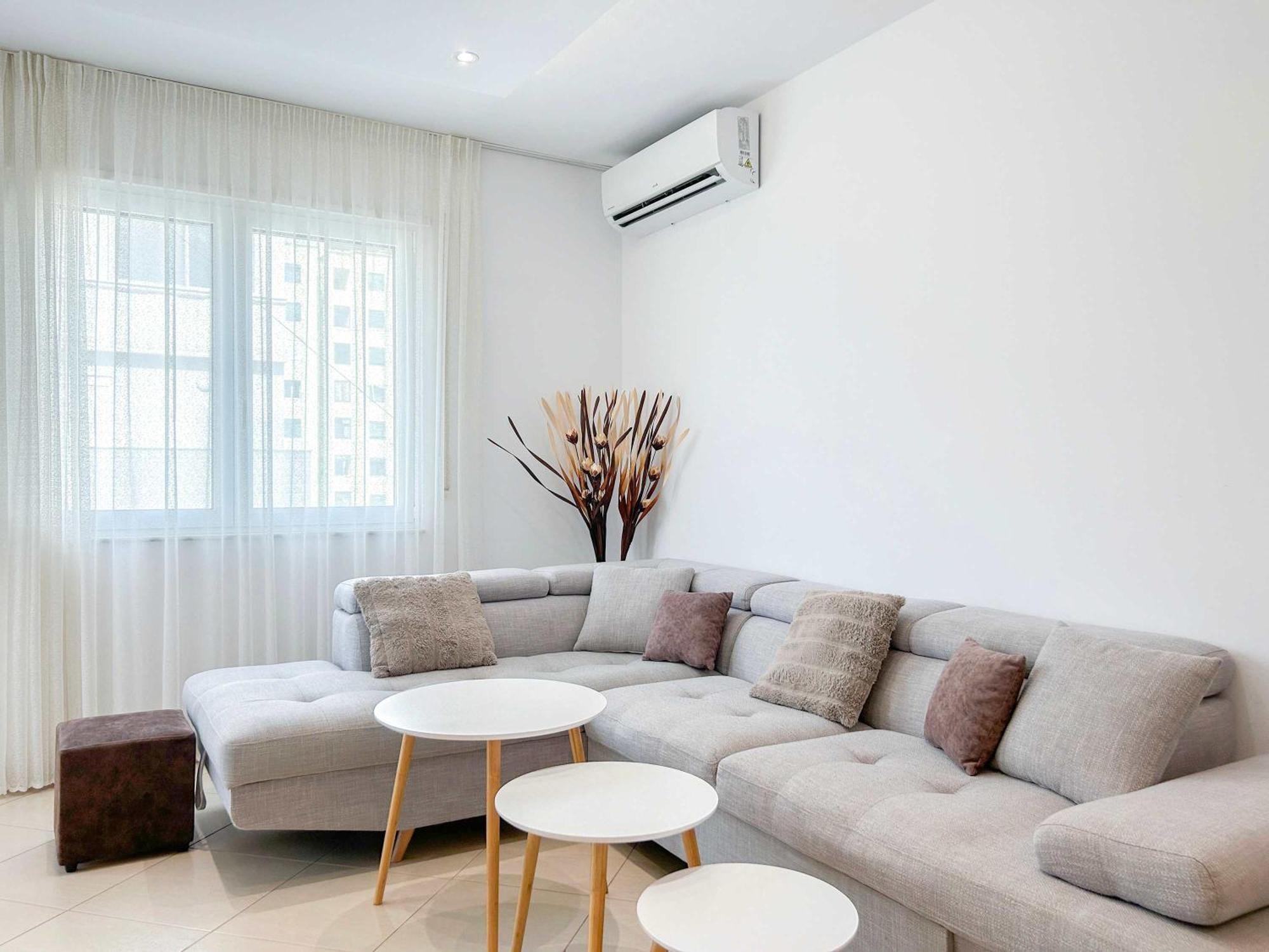 Korabi Luk 695 Apartment
